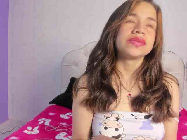 Hot-Barbie-Poku webcam