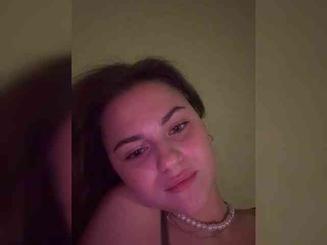 Siiiiiillky Live Webcam on BongaCams