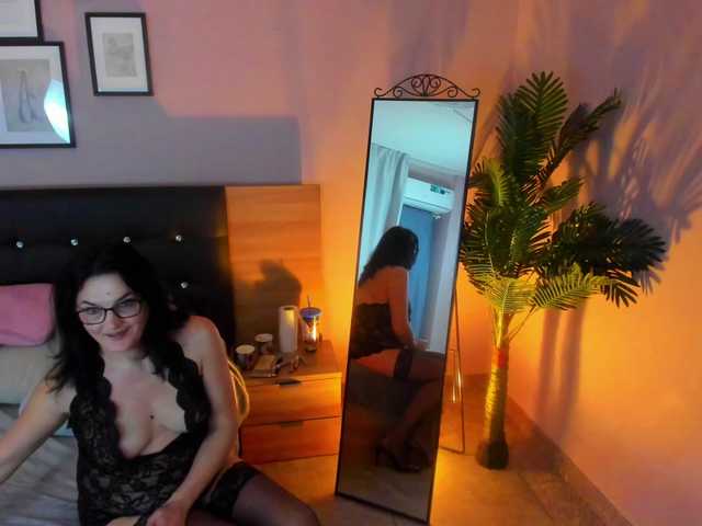 valeryablack — Welcome to my room, I m glad to have u here and lets make tonight magical #milf  553 until Ride Dildo