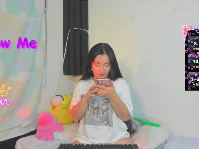 LitleMily's BongaCams show and profile