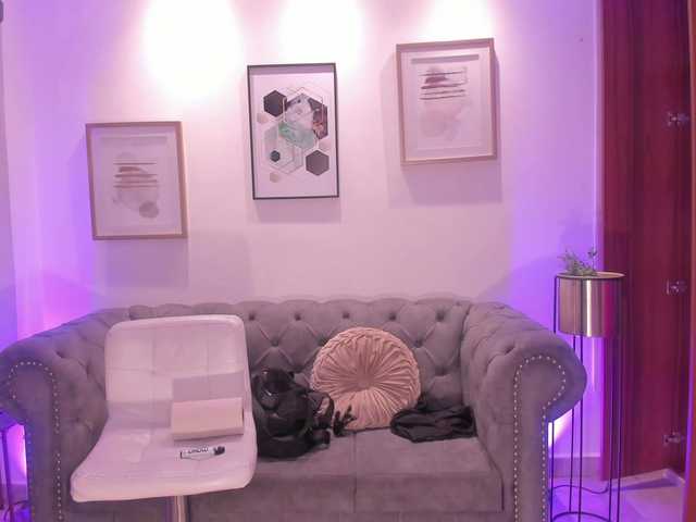 emma-connor Live Cam on BongaCams