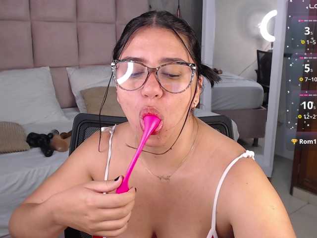 KaylaVonn's BongaCams show and profile