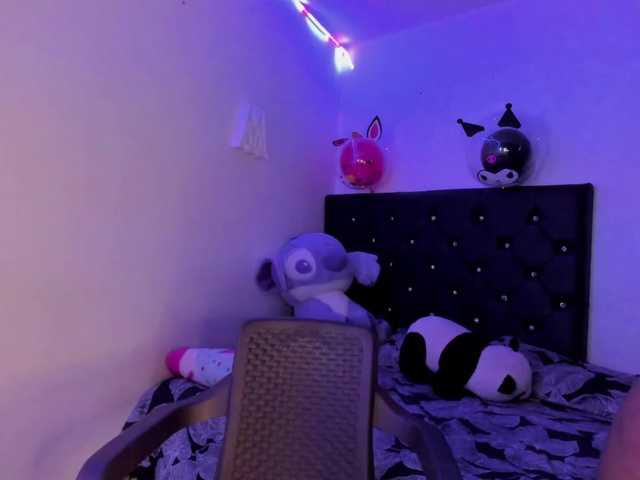 julysmith's BongaCams show and profile