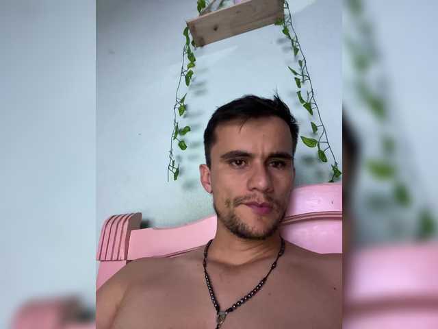 Yeisex from BongaCams