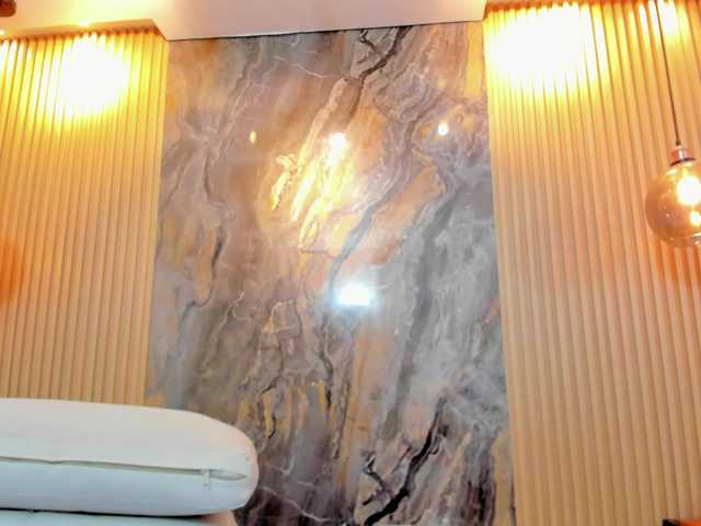 BecaWinn's BongaCams show and profile