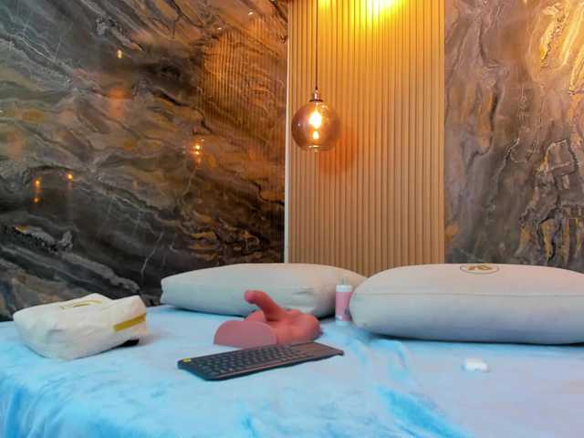 BecaWinn's BongaCams show and profile