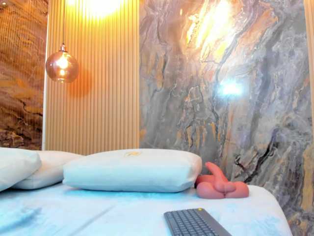 BecaWinn's BongaCams show and profile