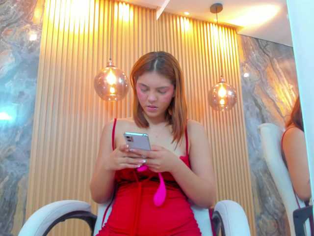 BecaWinn's BongaCams show and profile