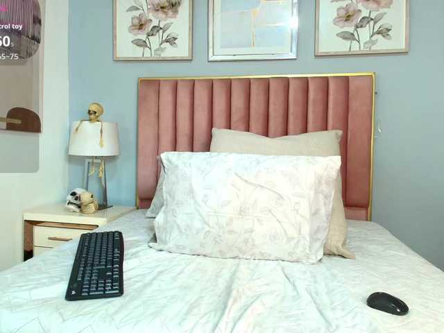 ScarlettWild's BongaCams show and profile