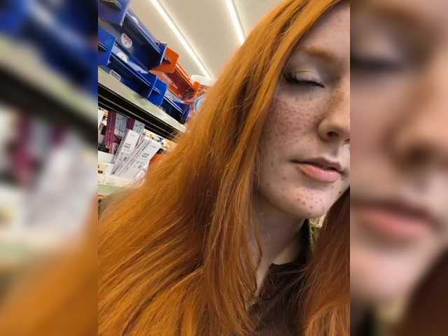 AmaryllisFox's Thumb Image