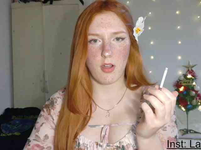 AmaryllisFox Live Webcam on BongaCams