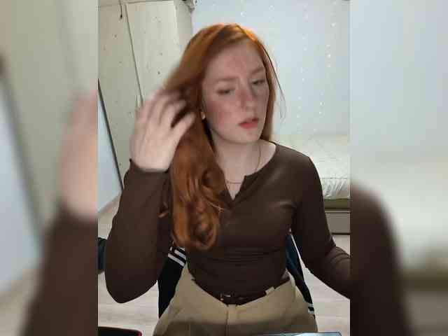 AmaryllisFox Live Webcam on BongaCams