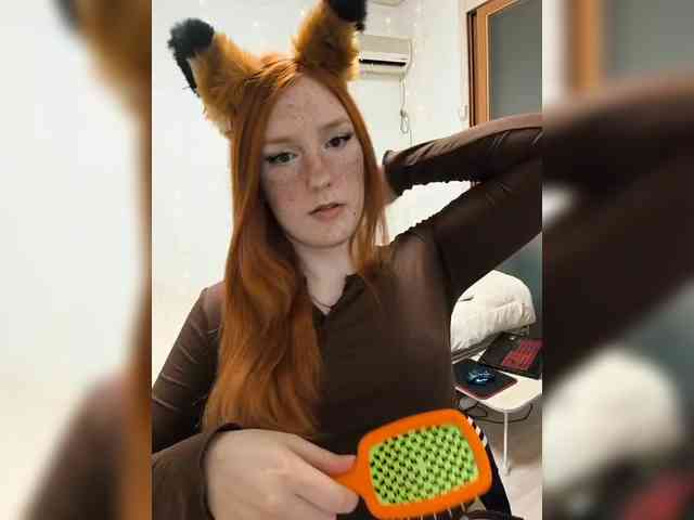 AmaryllisFox Live Webcam on BongaCams
