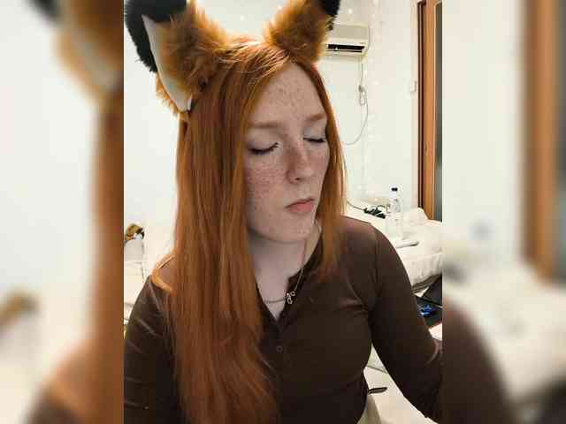 AmaryllisFox Live Webcam on BongaCams