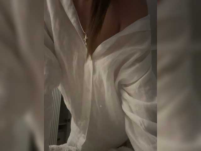 Selene's BongaCams show and profile