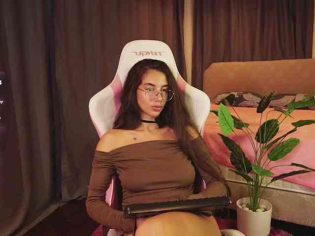 IsabellaTeetz Live Webcam on BongaCams