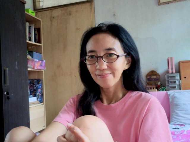 theQueenBee webcam bongacams model stream image