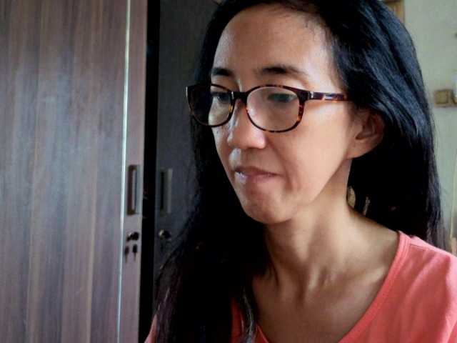 bee077's BongaCams show and profile