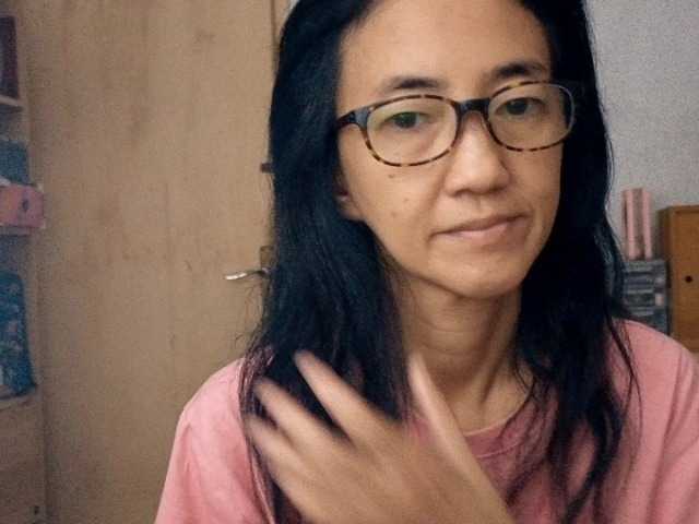 bee077's BongaCams show and profile