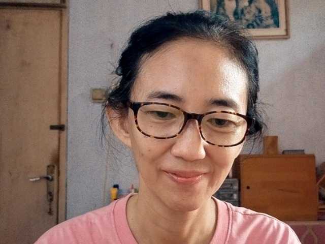 bee077's BongaCams show and profile