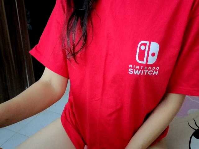 bee077's BongaCams show and profile