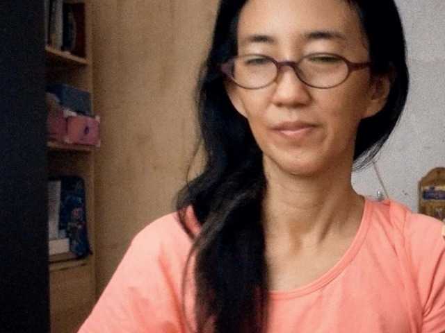 bee077's BongaCams show and profile