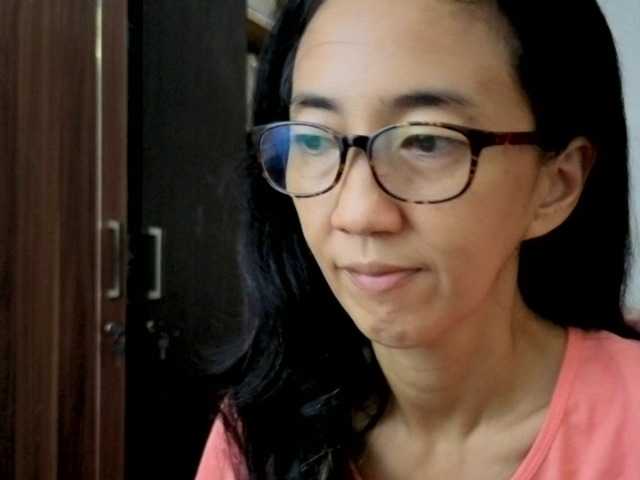 bee077's BongaCams show and profile