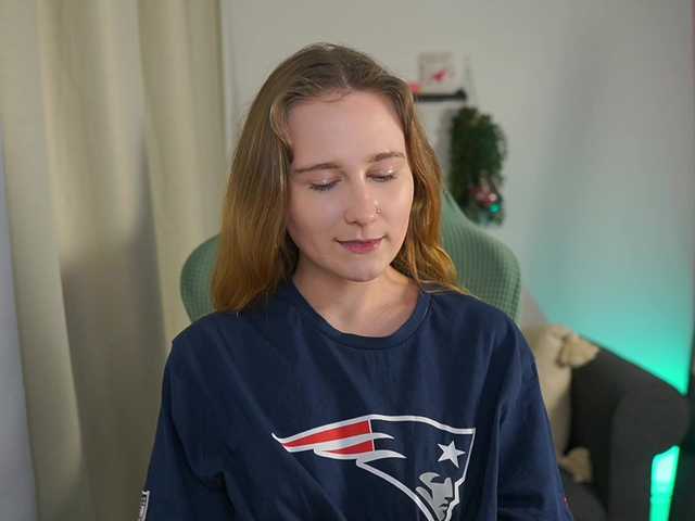 glossybabe's BongaCams show and profile