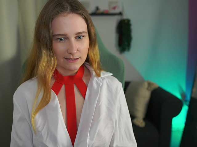 glossybabe's BongaCams show and profile