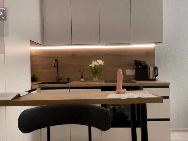 DeberaWarsham's BongaCams show and profile