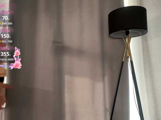 DeberaWarsham's BongaCams show and profile