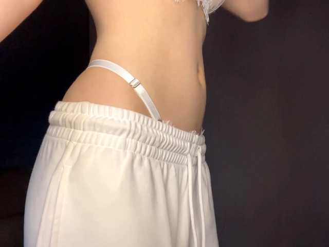 DeberaWarsham from BongaCams