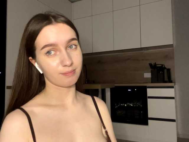 DeberaWarsham's BongaCams show and profile