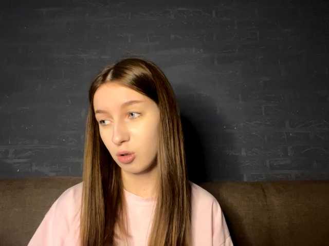  DeberaWarsham chat room