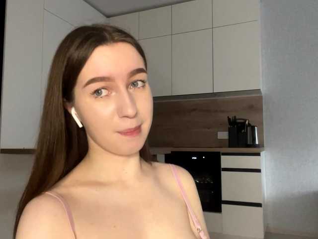 DeberaWarsham's BongaCams show and profile