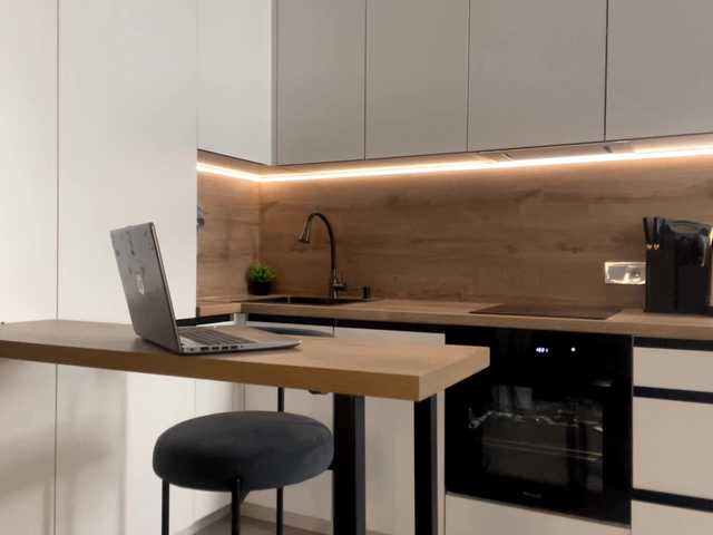 DeberaWarsham's BongaCams show and profile