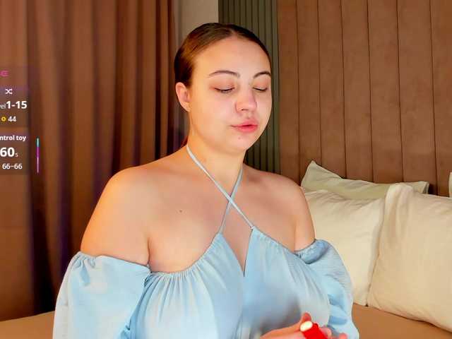 IonaShay – webcam model profile photo