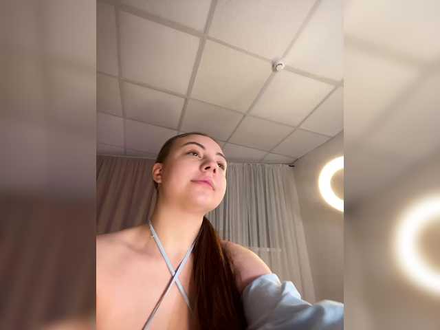 IonaShay – webcam model profile photo