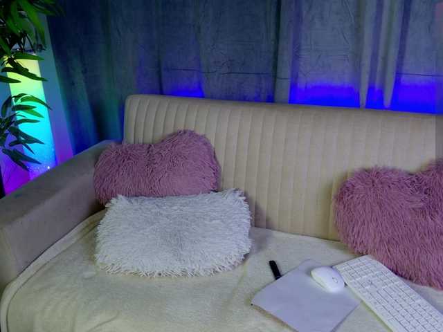 JadeNoa's BongaCams show and profile