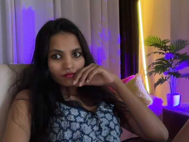 wow-nisha webcam