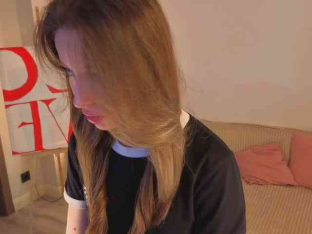 Eirakilian Live Webcam on BongaCams