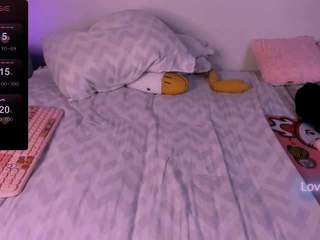  CaraDelfie chat room