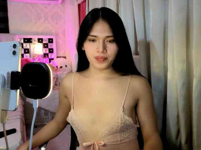 FantasiaBlooms Live Webcam on {site_name}