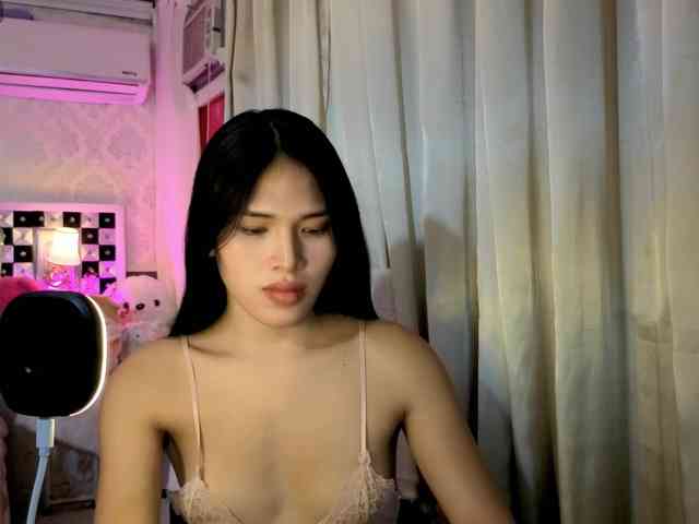 FantasiaBlooms Live Webcam on {site_name}