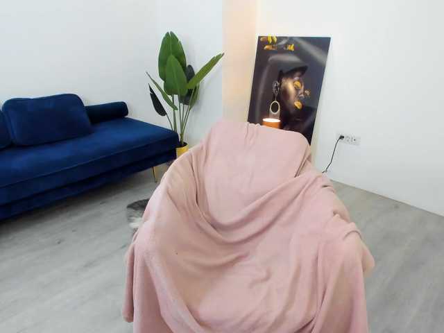 AnyaEvy's BongaCams show and profile