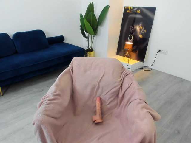 AnyaEvy's BongaCams show and profile