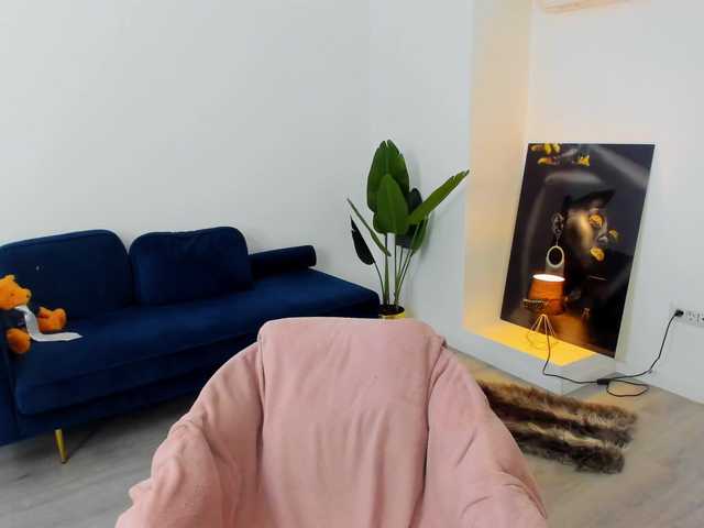 AnyaEvy's BongaCams show and profile