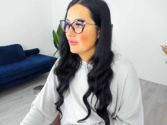 AnyaEvy's BongaCams show and profile