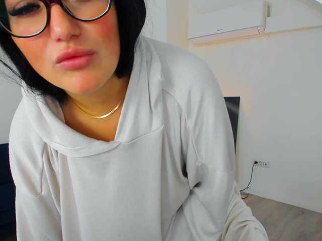 AnyaEvy's BongaCams show and profile