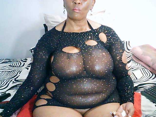 CreamyBum from BongaCams